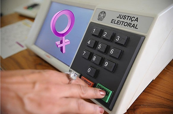 urna eletrônica com símbolo feminino