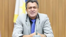 Deputado Luciano Oliveira é absolvido por ampla maioria. Voto do relator criticou fragilidade das provas e exaltou soberania do voto popular.
