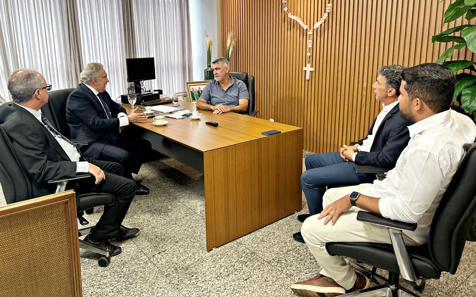 Visita institucional - foto Lauane dos Santos