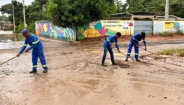 Prefeitura de Gurupi mobiliza equipes para identificar causas e prestar assistência após elevação no córrego Pouso do Meio (1)