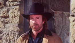 Walker-Texas-Ranger-Chuck-Norris-Still-Everett-T4DWATE_EC001-H-2023-860x484