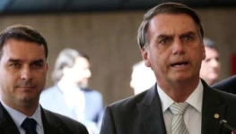1778963822-1_senador_flavio_bolsonaro_ao_lado_do_presidente_jair_bolsonaro_1_70984-26424617 (1)