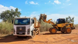 Prefeitura levou força-tarefa de retirada de entulhos para o Lago Norte - Foto Regiane Rocha
