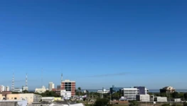 Tempo quente e seco