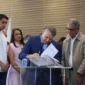 Assinatura de termo de compromisso com o governo do Estado para a entrega de 44 boxes metálicos destinados à Feira Encantos da Serra, localizada na Praça Joaquim Maracaípe