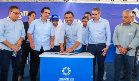 F2-Governador Wanderlei Barbosa assina contrato do projeto Escolas do Futuro. Foto- Aldema Ribeiro-GovTO