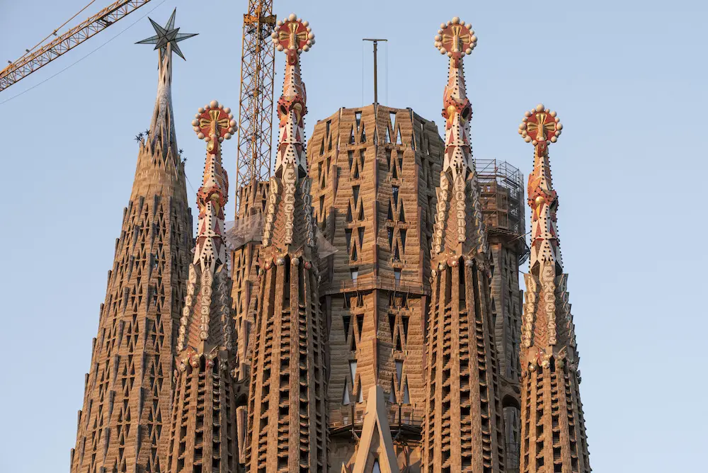 gaudi-torre-de-jesus-cristo