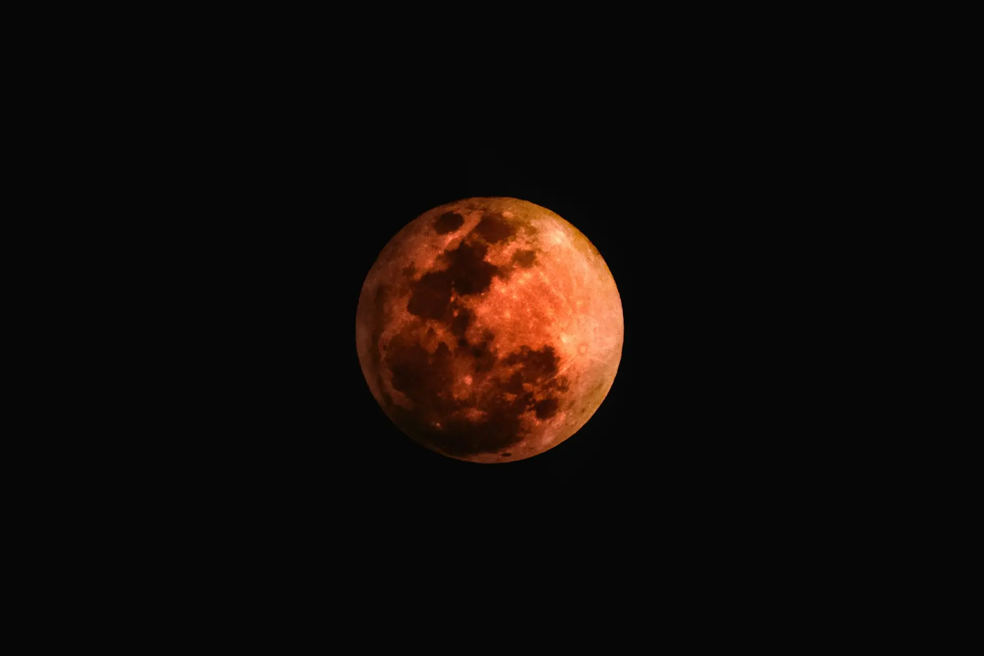 Lua-cheia-de-junho-lua-de-morango