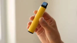 2025-07-cigarro-eletronico-capa