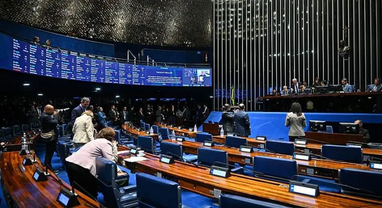 senado-pode-votar-na-quarta-aumento-de-penas-para-crimes-contra-professores-e-medicos