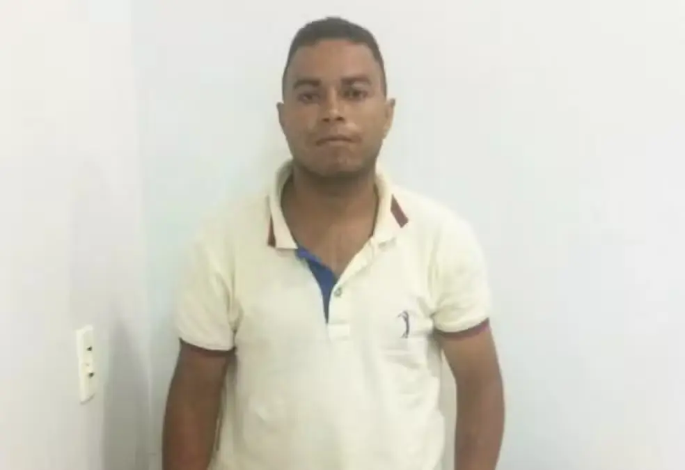 copia-de-modelo-foto-fundo-borrado-22-