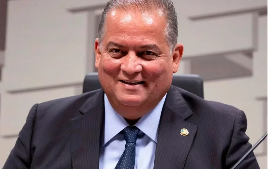 EduardoGomesCAPA900-900x570